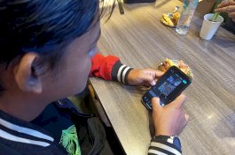 Jaringan Harapan: Ketika Telkomsel Menyalakan Mimpi Anak Muda di Era Digital