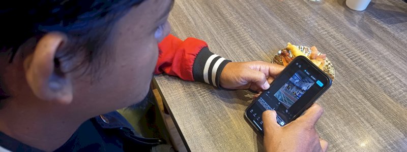 Jaringan Harapan: Ketika Telkomsel Menyalakan Mimpi Anak Muda di Era Digital