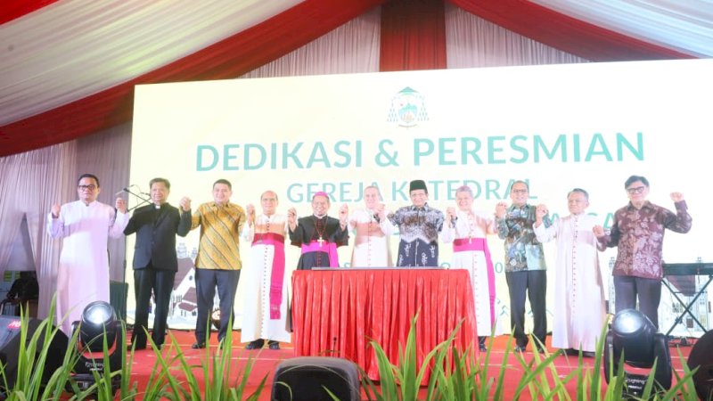 Menag Apresiasi Pembangunan Gereja Katedral, Wali Kota Tegaskan Makassar Toleran dan Inklusif