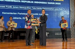 Poltekpar Makassar Pertahankan Predikat “Informatif” Tiga Tahun Berturut-turut