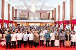 Gubernur Andi Sudirman Dorong Guru Agama Profesional dan Ajarkan Anak Cintai Al-Qur’an