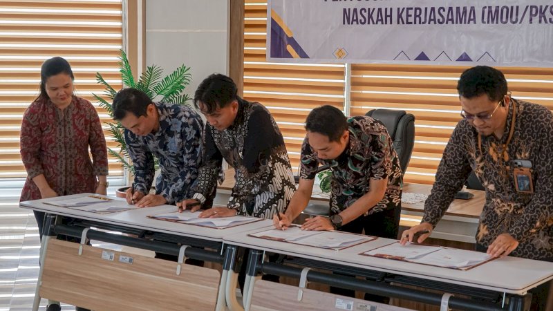 PT Pertamina Patra Niaga Regional Sulawesi resmi menandatangani perjanjian kerja sama dengan Badan Kependudukan dan Keluarga Berencana Nasional (BKKBN) Perwakilan Provinsi Sulawesi Selatan dalam rangka penguatan Program Taman Asuh Sayang Anak (TAMASYA).