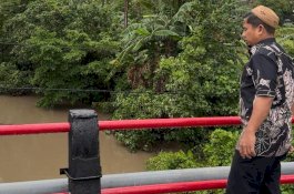 Tasming Hamid Tinjau Kondisi Sungai Usai Hujan Deras di Parepare, Komitmen Wujudkan Kota Bebas Banjir