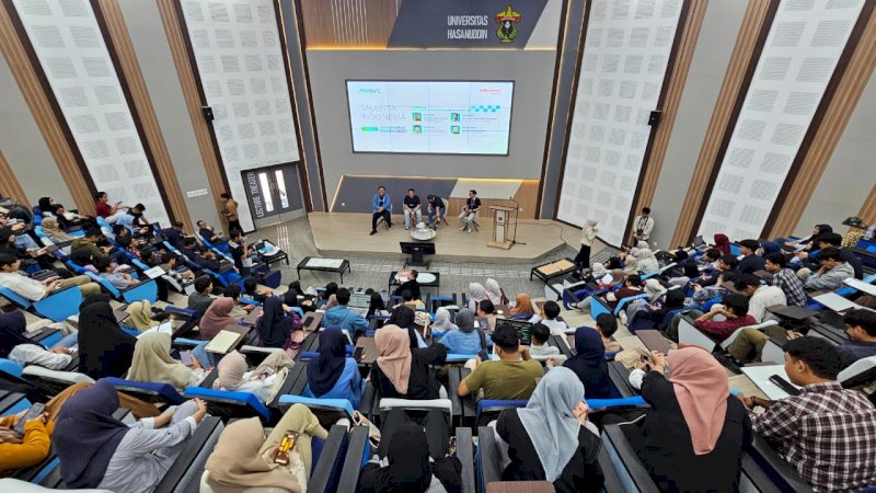 Telkomsel kembali menghadirkan program THRIVE Talenta Digital Indonesia di Universitas Hasanuddin (UNHAS), Makassar, Senin (10/11/2025).