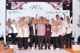 Makassar Trend Fashion 2025 Tampilkan “Kain dari Selatan”, Kolaborasi Budaya dan Ekonomi Kreatif