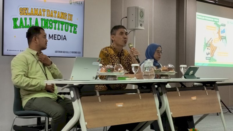 Peluncuran PMB ini diumumkan dalam konferensi pers di Auditorium Kalla Institute, NIPAH PARK Office Building, Kamis (13/11).