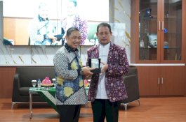 Wamenlu Anis Matta Isi Kuliah Umum di Unismuh Makassar: Tekankan Pentingnya Ilmu Geografi untuk Geopolitik Global