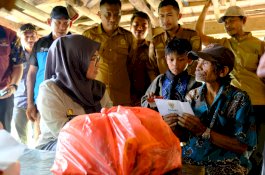 Bupati Gowa Pastikan Keluarga Rangga Penerima Bantuan Pemerintah