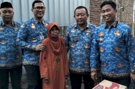 Pemkot Parepare Serahkan Bantuan Asupan Makanan kepada Lansia