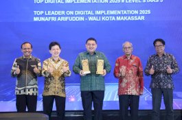 Pemkot Makassar Raih Golden Trophy Top Digital 2025 Tingkat Nasional