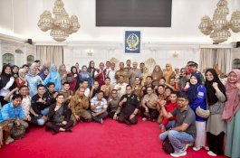 Gubernur Sulsel Lepas 100 Nakes dan Tambahan Rp1 Miliar Bantu Bencana di Aceh Tamiang