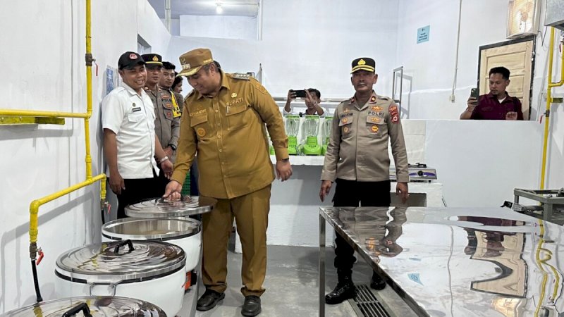 Bupati Maros Resmikan SPPG ke-28 di Mandai
