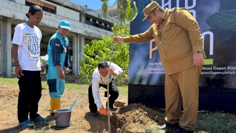 Bupati Maros Apresiasi Angkasa Pura Indonesia Tanam 600 Pohon