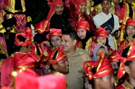 Wali Kota Munafri Lepas Keberangkatan Angkatan 3 Drum Corps Makassar ke Ajang Internasional