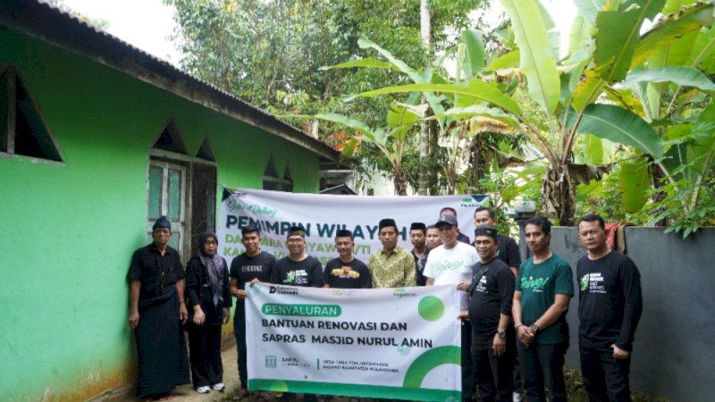 PT Pegadaian Kantor Wilayah VI Makassar kembali menegaskan komitmennya terhadap pembangunan sosial dan keagamaan dengan menyalurkan bantuan renovasi untuk Masjid Nurul Amin, salah satu pusat kegiatan ibadah dan budaya masyarakat adat Kajang di Desa Tanah Towa, Kecamatan Kajang, Kabupaten Bulukumba.