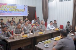 Jelang Nataru, Polres Wajo Tingkatkan Kesiapsiagaan Personel melalui Latpra Ops Lilin 2025