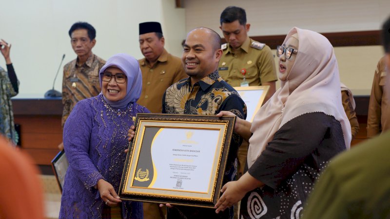 Pemkot Makassar Berhasil Raih Predikat "Informatif" pada Anugerah Keterbukaan Informasi Publik 2025