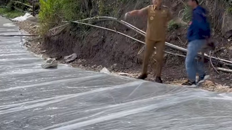 Jalan Penghubung Enrekang-Pinrang Rampung, Bupati Sampaikan Terima ke Gubernur Sulsel