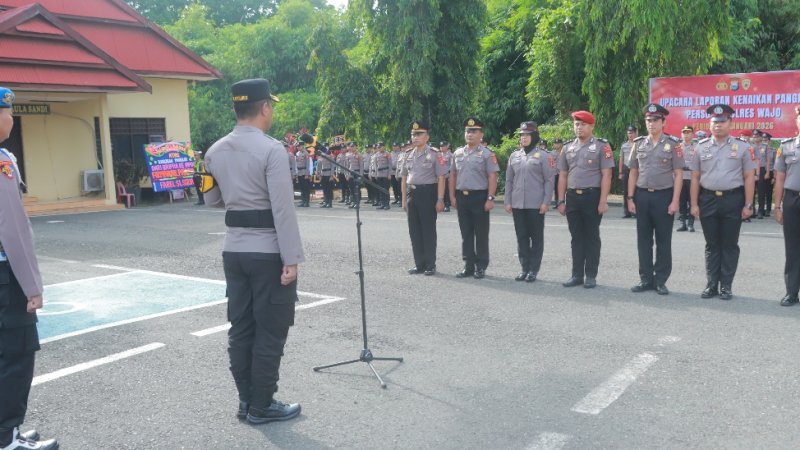 Akhir Tahun, 40 Personel Polres Wajo Resmi Naik Pangkat, Kapolres Dorong Peningkatan Kinerja dan Pengabdian