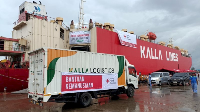 Salah satu armada RoRo milik Kalla Lines, KM Omarrasheed yang mengangkut bantuan untuk Sumatera dalam aksi Kapal Kemanusiaan Gelombang II di Pelabuhan Tanjung Priok, Jakarta Utara, Jumat (2/1/2026) lalu.