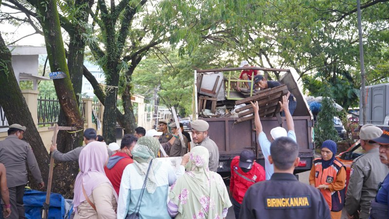PK5 di Jalan Pajjaiang Ditertibkan Pemerintah Kota