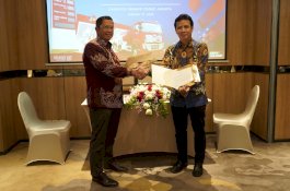 Astra UD Trucks dan Pertamina Patra Niaga Teken MoU Perkuat Keandalan Armada Distribusi Energi Nasional