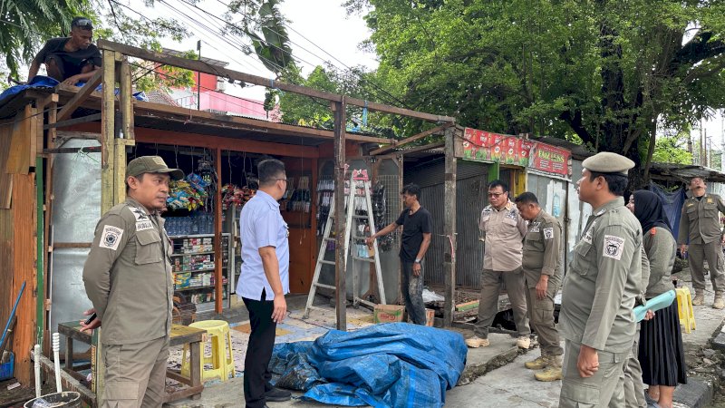 Lapak PKL di Sultan Alauddin Akhirnya Ditertibkan Pemkot Makassar 