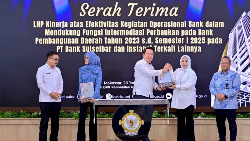 BPK Serahkan LHP Kinerja Bank Sulselbar Kepada Pemprov Sulsel, Diterima Wakil Gubernur