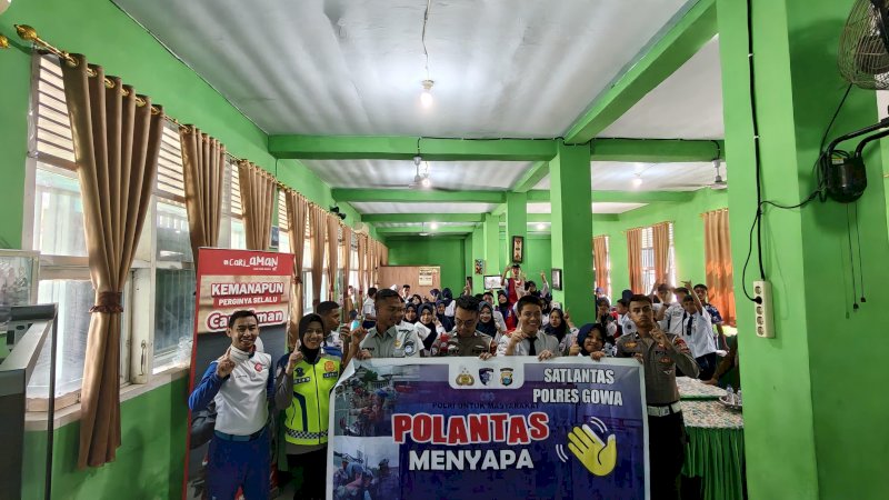Astra Motor Sulawesi Selatan (Asmo Sulsel) bekerja sama dengan Polres Gowa melalui Unit Kamsel serta Jasa Raharja menggelar edukasi safety riding bagi siswa-siswi SMAN 2 Sungguminasa, Kabupaten Gowa, pada Rabu, 28 Januari 2025.