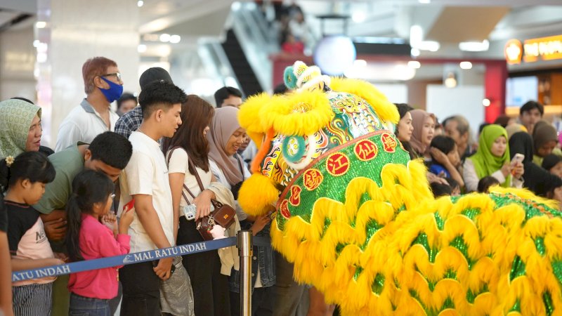 Pertunjukan Barongsai du MaRi dan Nipah 