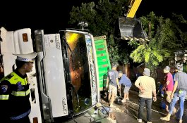 Lakalantas Maut, Tiga Korban Meninggal Ditimpa Truk Kontainer