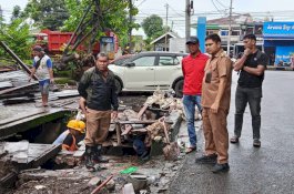 34 Tahun Ganggu Drainase, Pemkot Makassar Tertibkan PKL di Manuruki