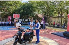 Asmo Sulsel Hadirkan Coaching Clinic PSM, Edukasi Safety Riding, hingga Panggung Bakat di SMAN 21 Makassar