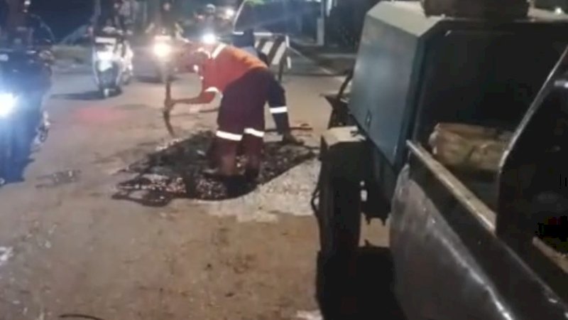 Gerak Cepat Appi Tangani Jalan Rusak Metro Tanjung Bunga&ndash;Barombong