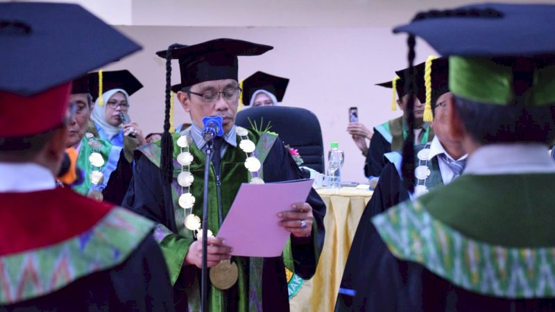 Rektor UIM Prof. Dr. H. Muammar Bakry, Lc., M.Ag.