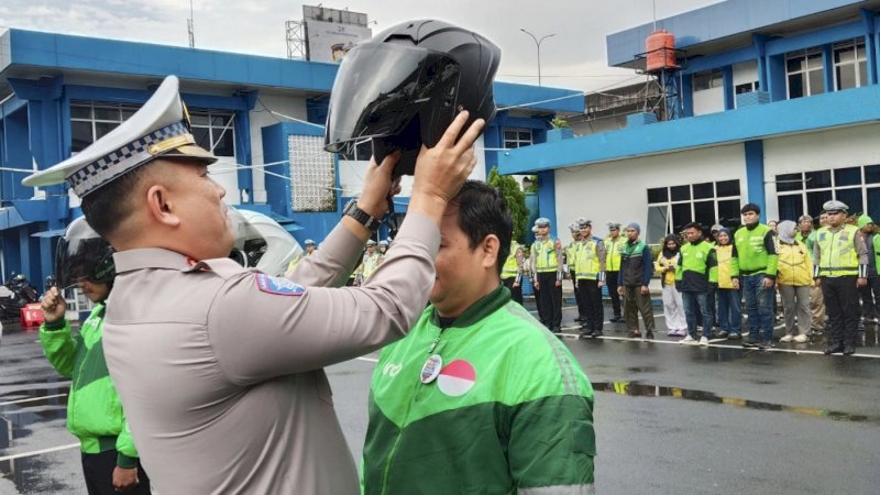 Kombes Pol Pria Budi Pimpin Sosialisasi Program Mappatabe Ditlantas Polda Sulsel 