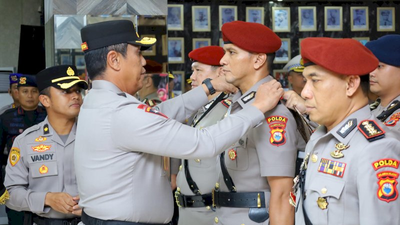 Kapolda Sulsel Pimpin Serah Terima Jabatan Dirreskrimsus dan Dirresnarkoba