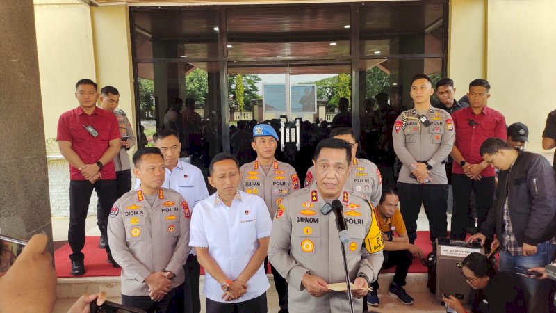 Kapolda Sulsel, Irjen Pol Djuhandhani Rahardjo Puro. (Dok Rakyatku)