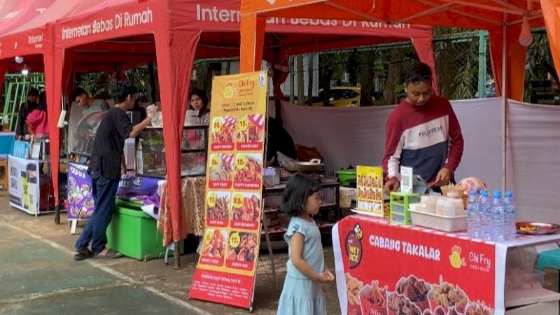 Festival Anak Saleh Ramadan 2026 menghadirkan beragam kegiatan menarik, mulai dari festival kuliner dan takjil dengan total 28 tenant makanan & minuman, hingga berbagai lomba islami seperti Lomba Dai, Lomba Hafalan Al-Qur&rsquo;an, Lomba Adzan, Lomba Mewarnai, Musik Religi, serta Community Activity yang melibatkan berbagai komunitas dan sekolah.