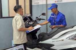 Suzuki Victorious Contest 2025 Cetak Teknisi Sepeda Motor Terbaik Nasional, Heru Khabib Muslim Raih Juara Pertama