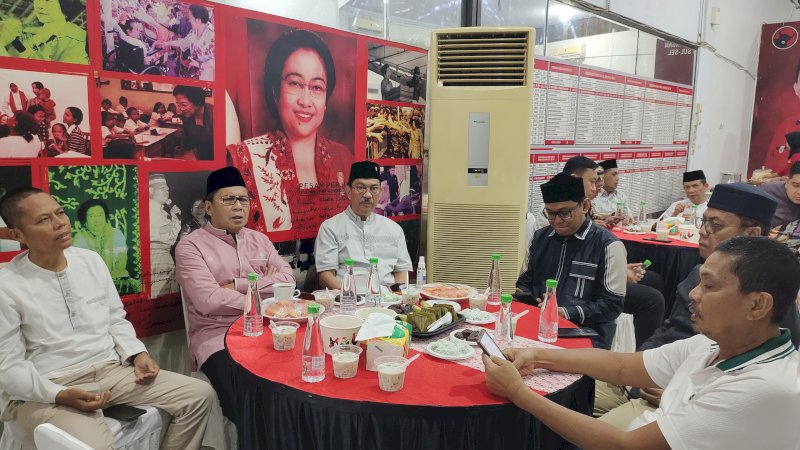 Buka puasa bersama di ARW Center, Jalan Gunung Bawakaraeng, Kota Makassar, Kamis 26/02/26. 