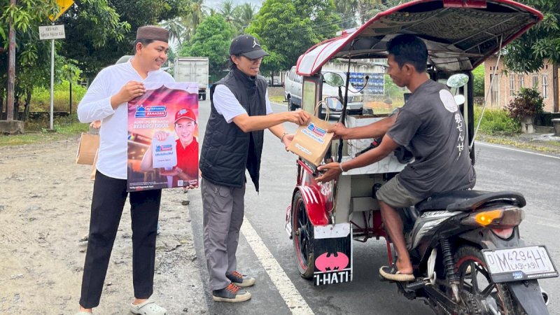 Di Sulawesi Barat, kegiatan melibatkan 19 Agen LPG dan 2 SPBE yang menyalurkan sekitar 840 paket takjil kepada pengguna jalan dan warga di sekitar wilayah operasional. Sementara di Sulawesi Selatan, partisipasi lebih luas dengan keterlibatan 53 Agen dan 9 SPBE yang membagikan sekitar 2.500 paket takjil.