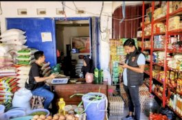 Tipidter Polres Wajo Turun Langsung Cek Harga Sembako Jelang Idulfitri