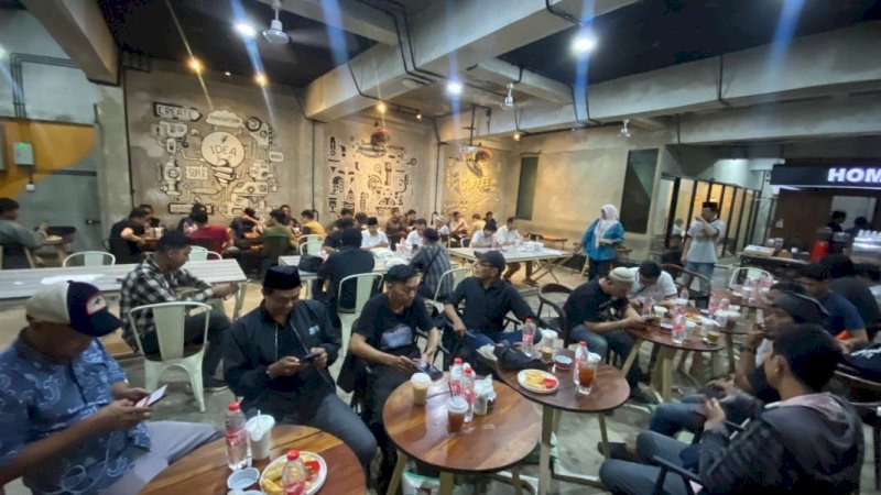 IKA Unhas Gelar Buka Puasa Bersama Jurnalis Makassar
