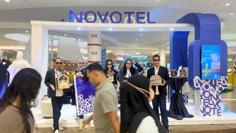 Konsep promosi kreatif dihadirkan oleh Novotel Makassar Grand Shayla dalam pameran yang digelar di area Ground Floor Trans Mall Makassar. Melalui konsep &ldquo;living mannequin "