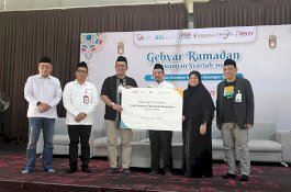 OJK Edukasi 300 Santri di Maros tentang Keuangan Syariah