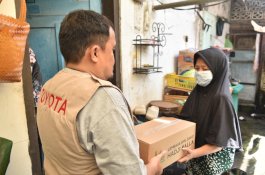 LAZ Hadji Kalla Salurkan Ribuan Paket Sembako, Jangkau 23 Kabupaten hingga Pertengahan Ramadan