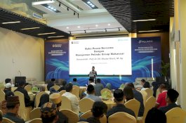 Pelindo Regional 4 Bukber Bersama Pedagang Asongan di Pelabuhan Makassar