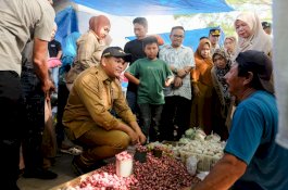 Bupati Bantaeng Tinjau Harga dan Ketersediaan Bahan Pokok Jelang Ramadan 1447 H