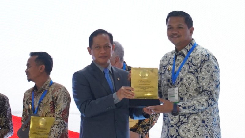 Bantaeng Raih Penghargaan Nasional Sertifikat Adipura Pengelolaan Sampah